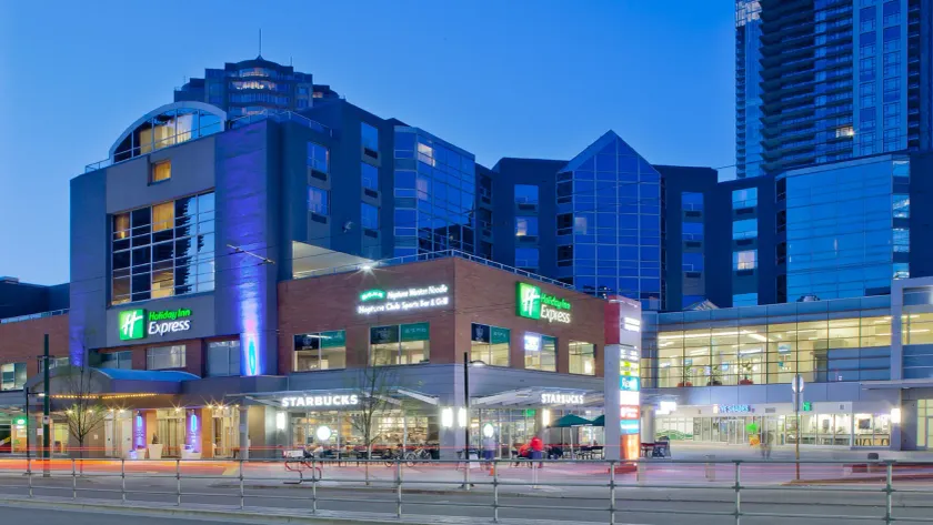 Holiday Inn Express Vancouver-Metrotown (Burnaby) - Image 1