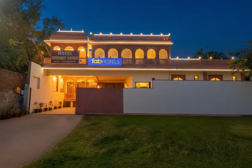 FabHotel JBS Heritage - Image 1