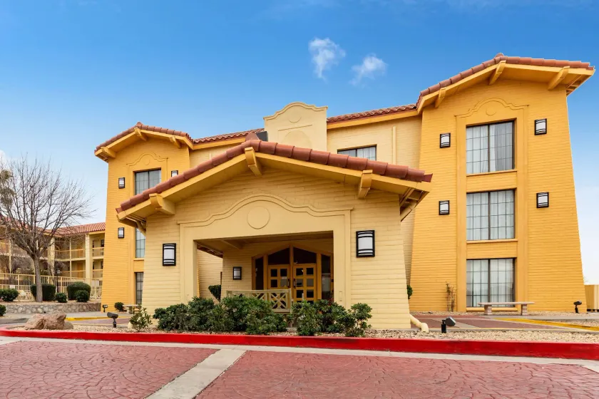 La Quinta Inn by Wyndham El Paso West - Image 1