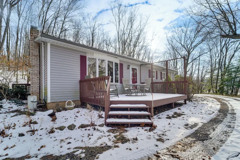 Roaring Spring Horse Farm Getaway w/ Game Room - Image 1