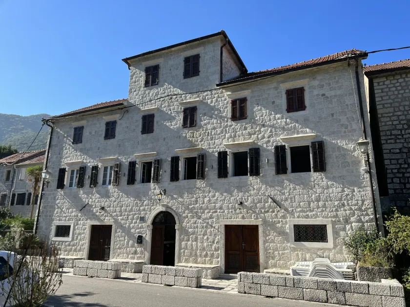 VillaOldMariner - Image 1