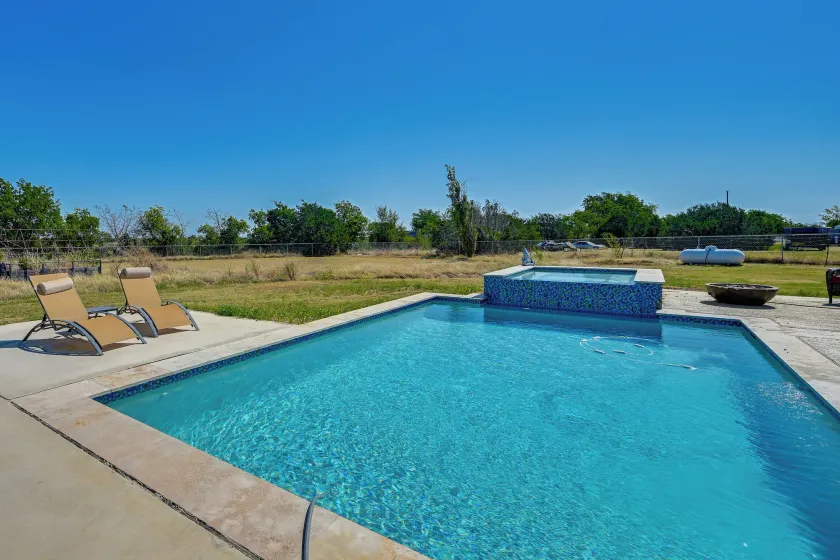 Swim, Grill & Relax! Copperas Cove Family Home - Image 1