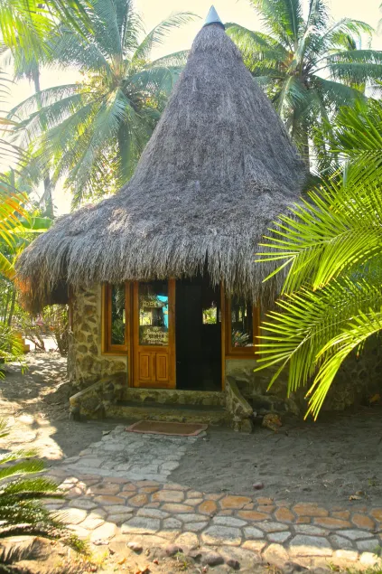 Hotel Oasis & Surf Camp - Image 1