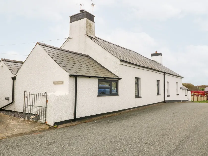 Tyddyn Serri - Image 1