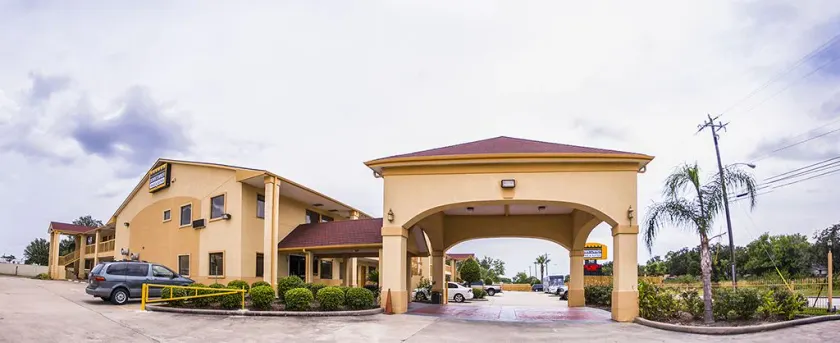Downtowner Inn and Suites - Houston - Image 1
