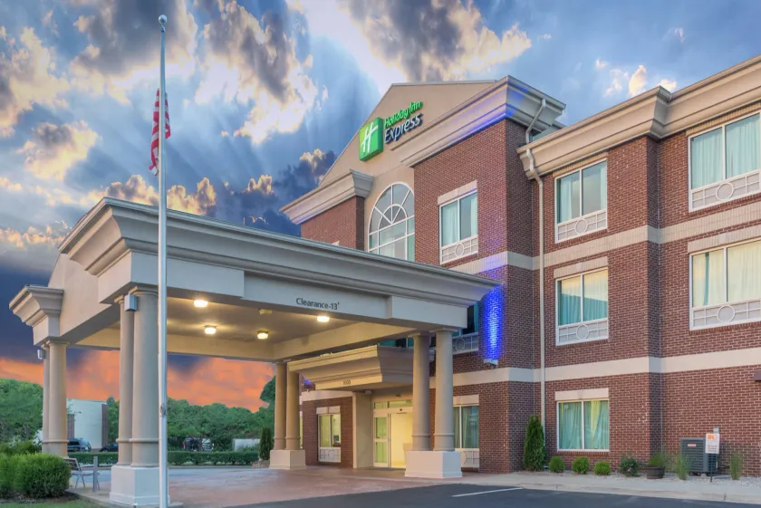 Holiday Inn Express Hotel & Suites Frankfort by IHG - Image 1