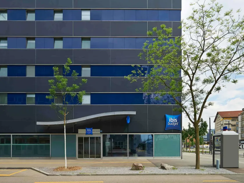 ibis budget Zurich City West - Image 1