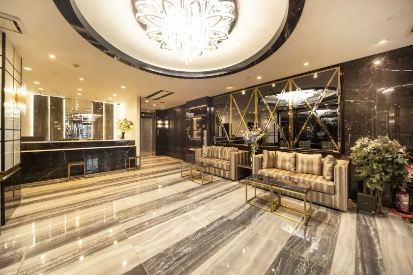 The Grandeur Hotel - Image 1