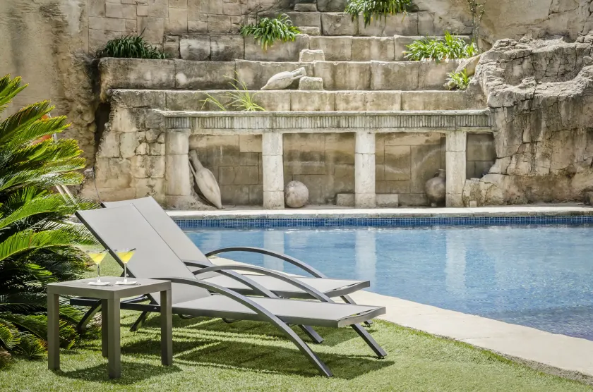 Exe Cunit Suites & Spa - Image 1