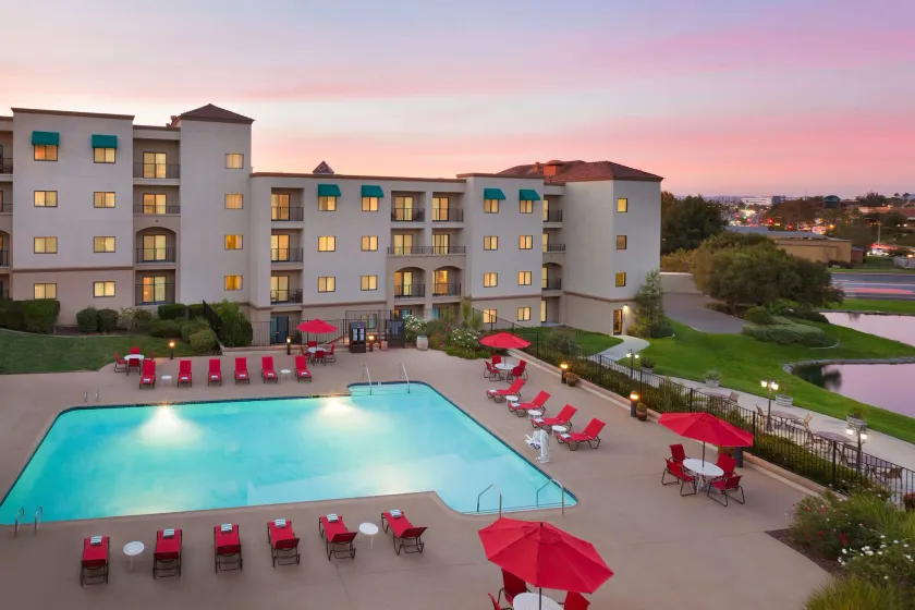 Embassy Suites by Hilton Temecula Valley Wine Country - Image 1