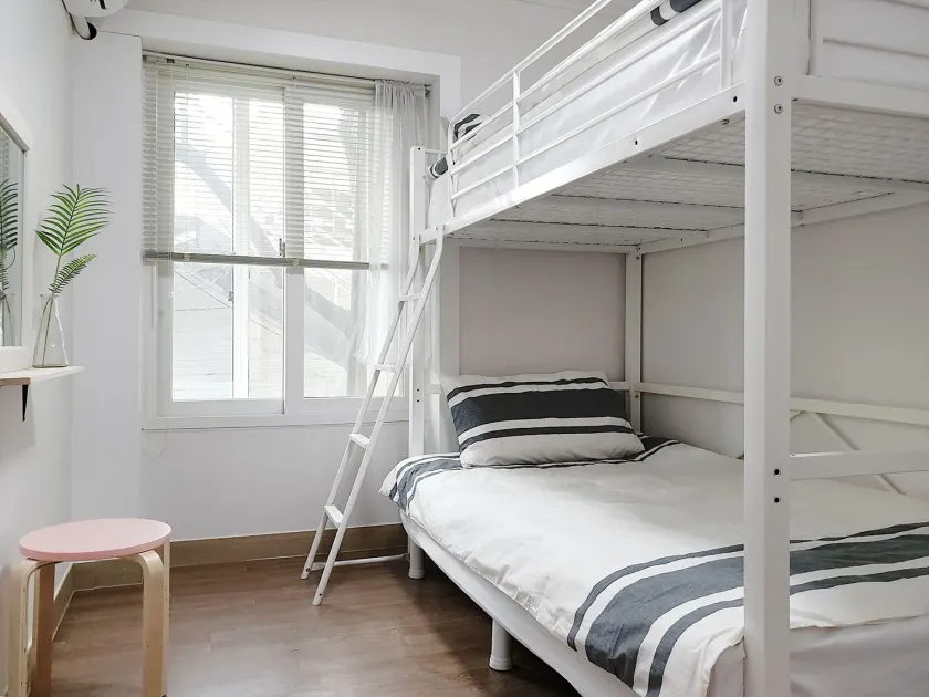 Hongdae Cheese Guesthouse - Image 1