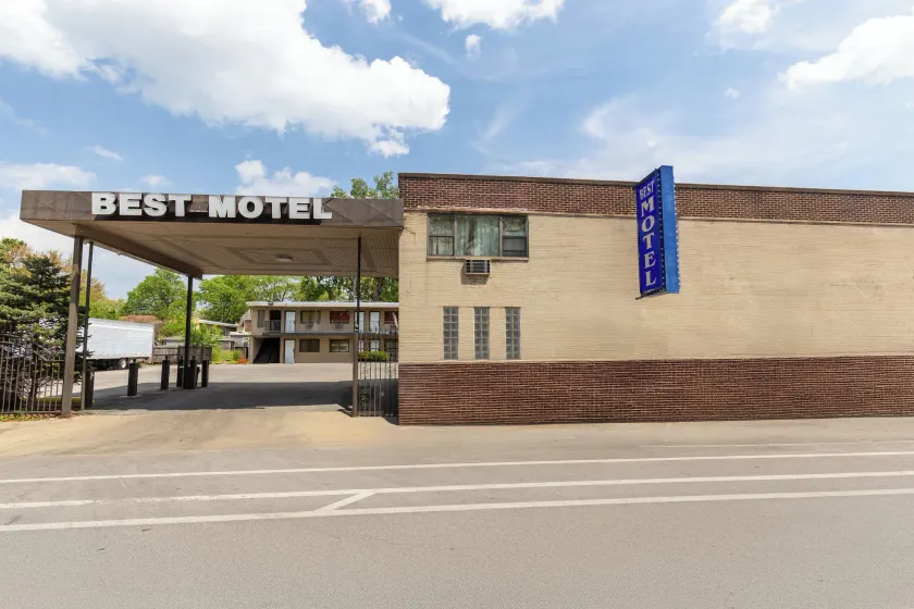 Best Motel By OYO Chicago I-90 - Image 1