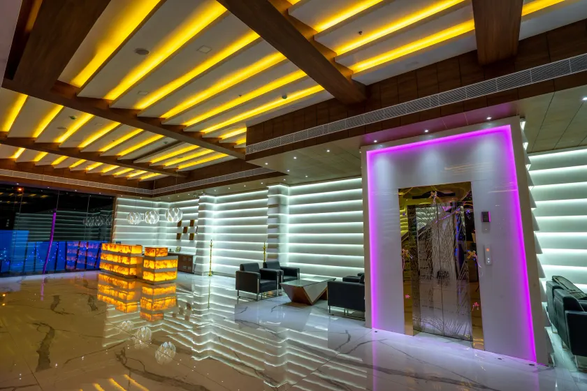 La Vivanta Hotel - Image 1