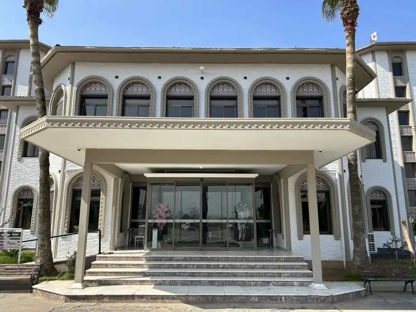 Yahura Otel - Image 1