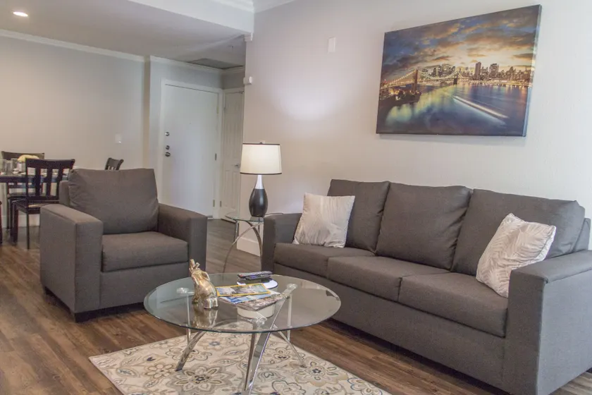 Wellworth Apartments - Image 1