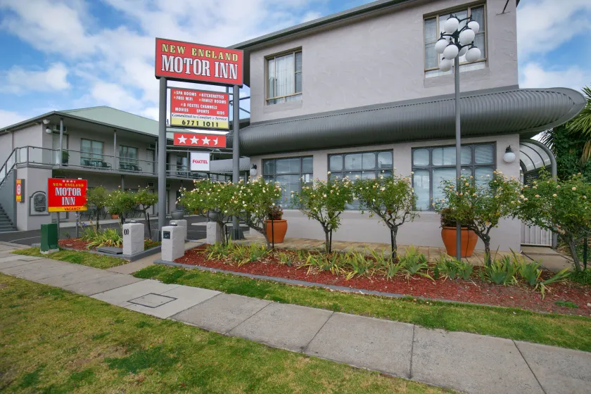 New England Motor Inn - Image 1