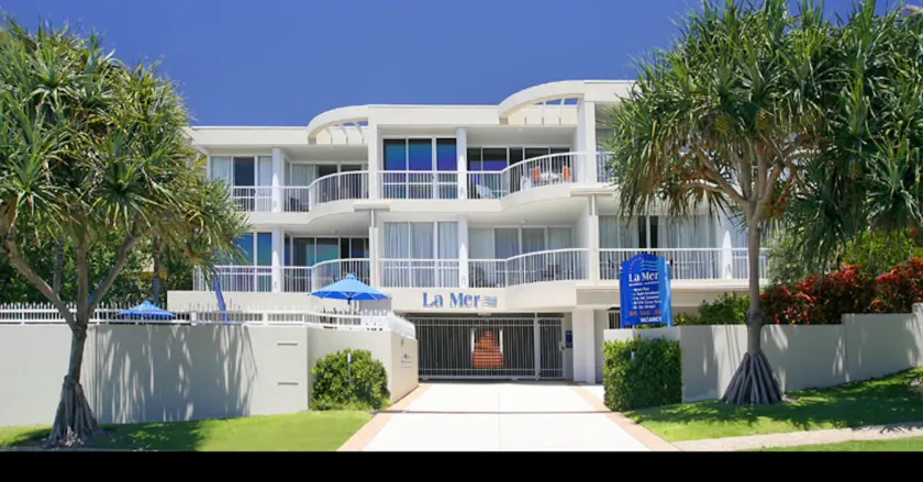 La Mer Sunshine Beachfront - Image 1