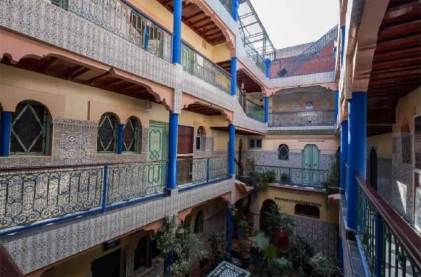 Hotel Central Palace - Image 1