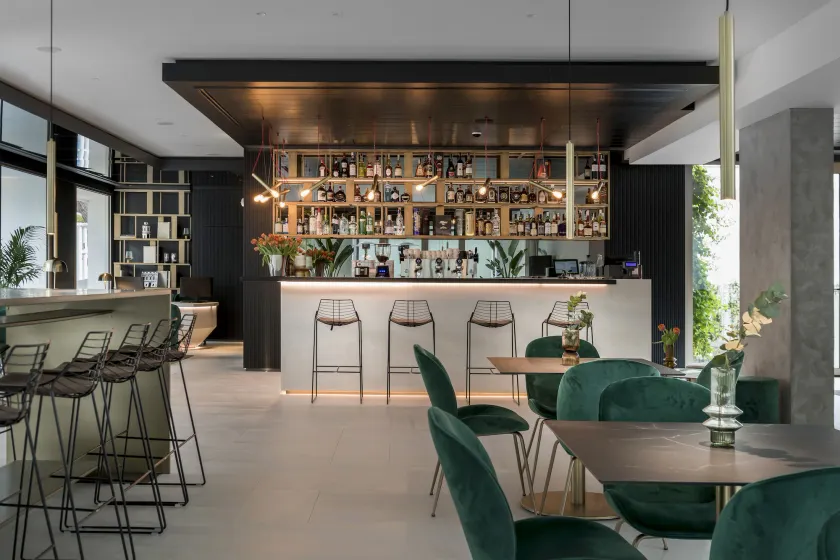 We Me Suite Hotel - Image 1