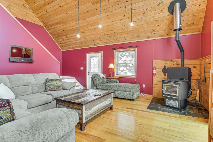 Snowmobiling On-site: Secluded Vermont Getaway - Image 1