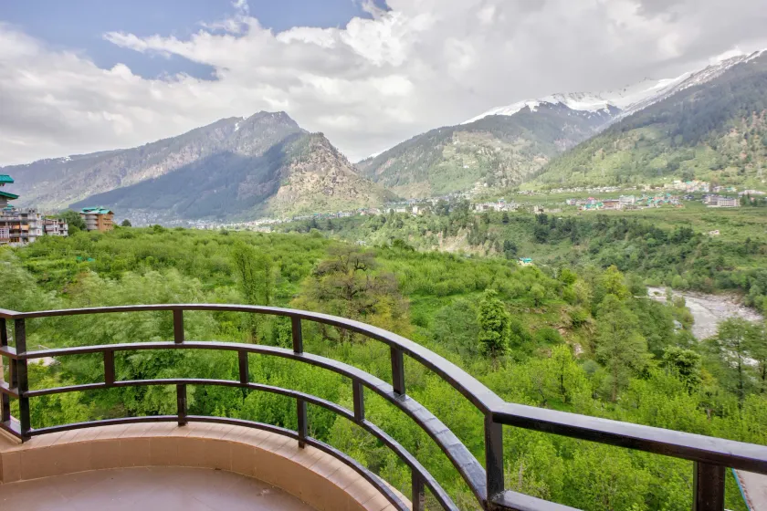 Hotel Nirosha Manali - Image 1