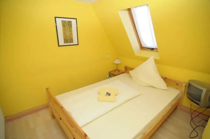 Hotel Hirsch Garni - Image 1