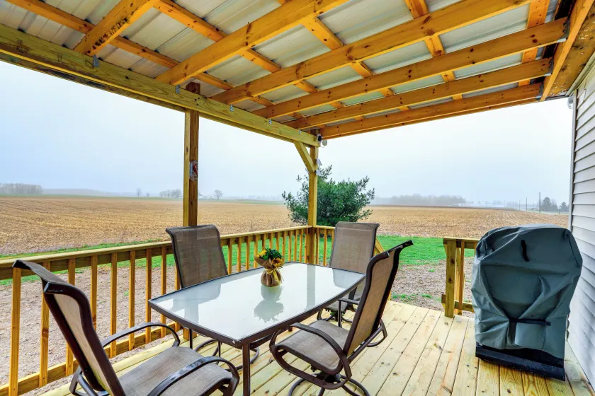 Peaceful Shiloh Home w/ Deck & Fishing Pond Access - Image 1