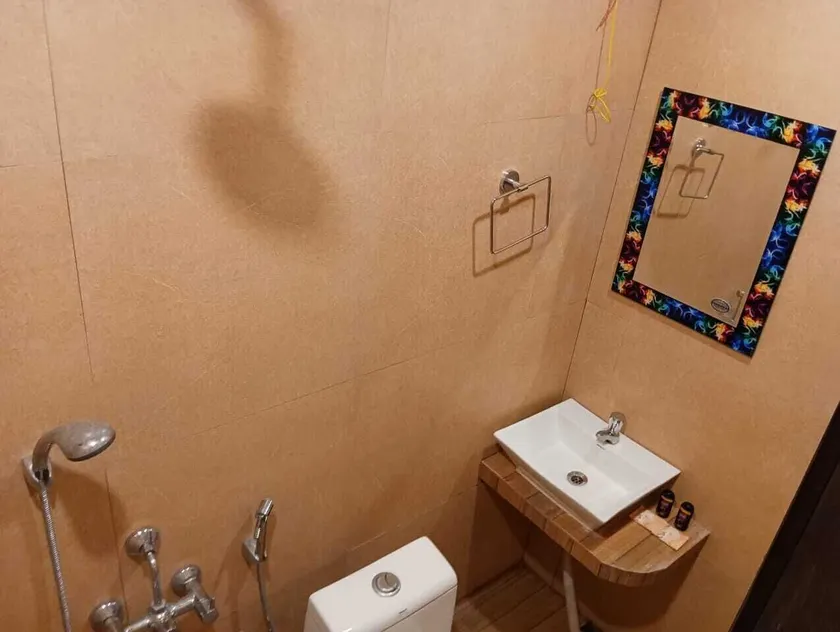 Royal Villa Beach Resort - Image 1