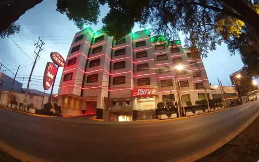  Hot Plaza Camarones | Love Hotel | Solo Adultos - Image 1