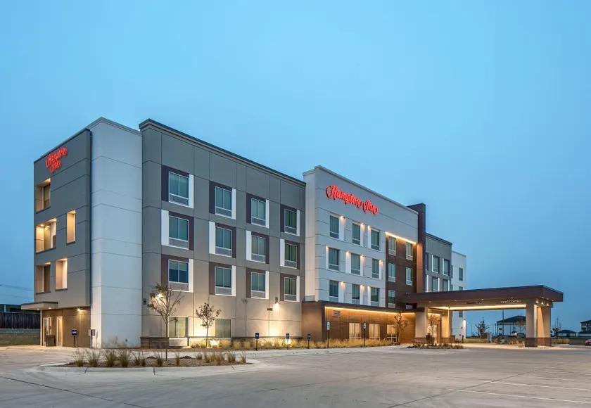 Hampton Inn Hastings - Image 1