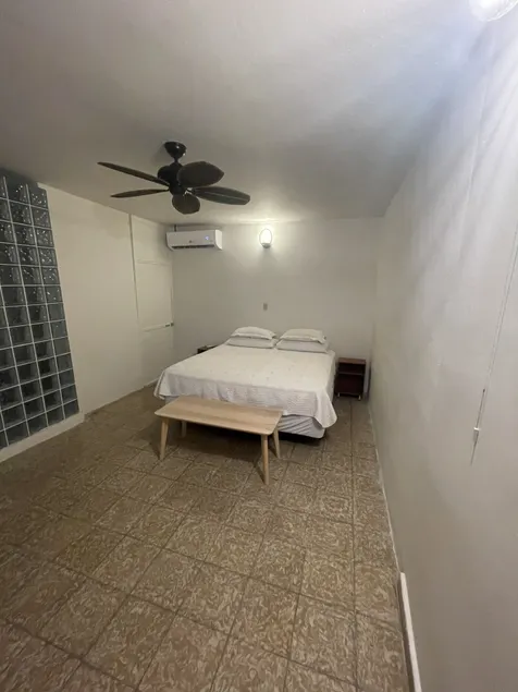 The Emerald PR - Room