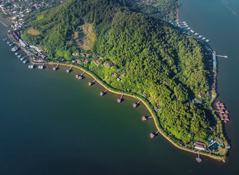 Vedana Lagoon Resort & Spa - Image 1