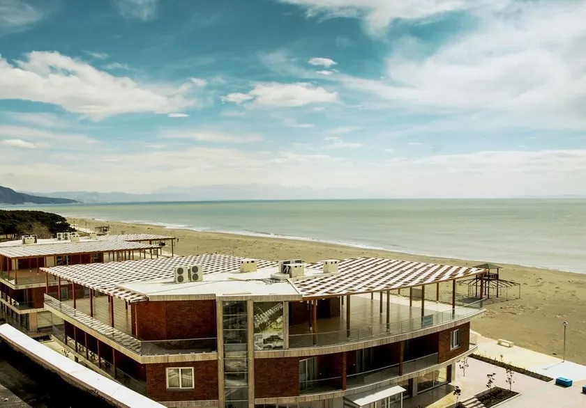 Fishta Hotel & Apartments - Image 1