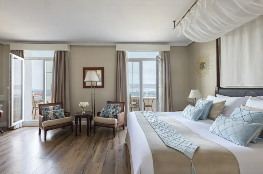 Rock Hotel - Image 1