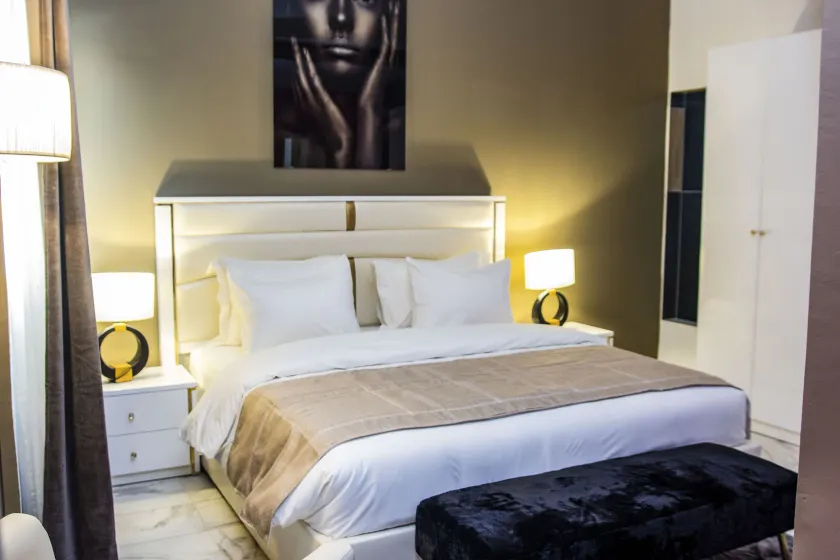 MERINA HOTEL - Image 1