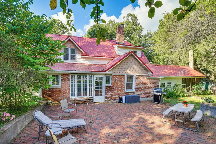 Historic Green Lake Escape: Fire Pit & Lake Views - Image 1