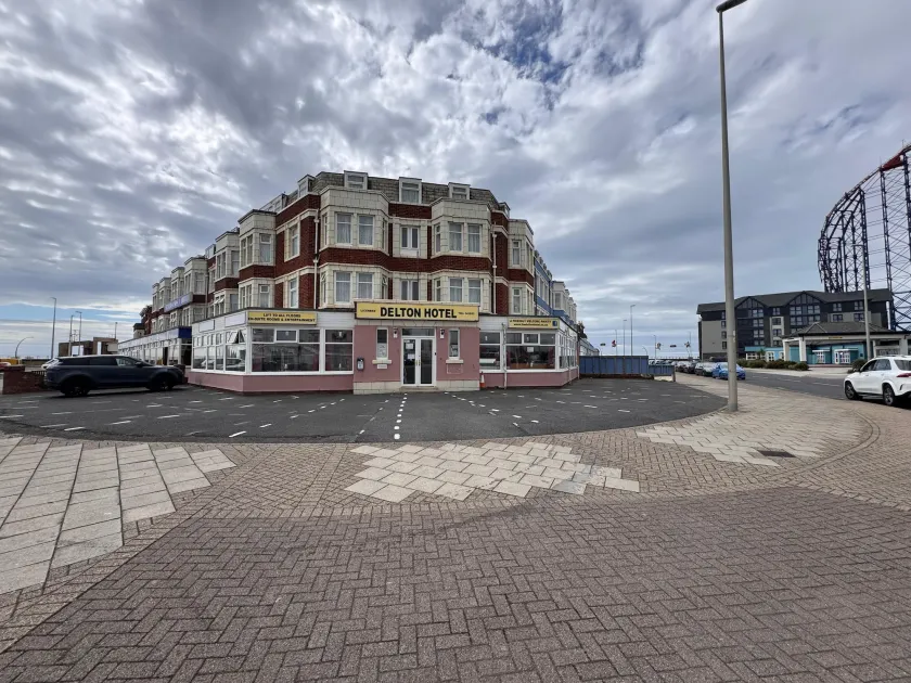 RideSide Hotel, next to Pleasure Beach Blackpool - Image 1