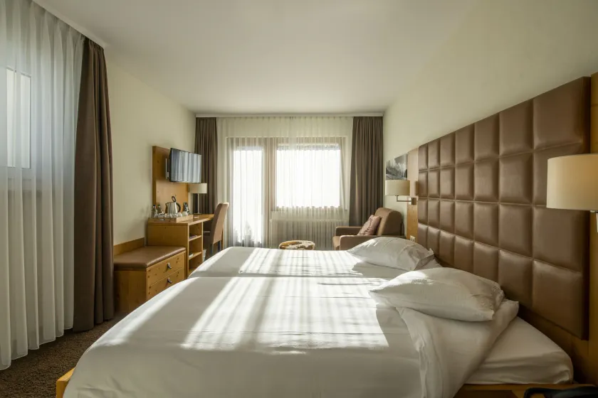 Hotel Olympic - Montana Center - Image 1