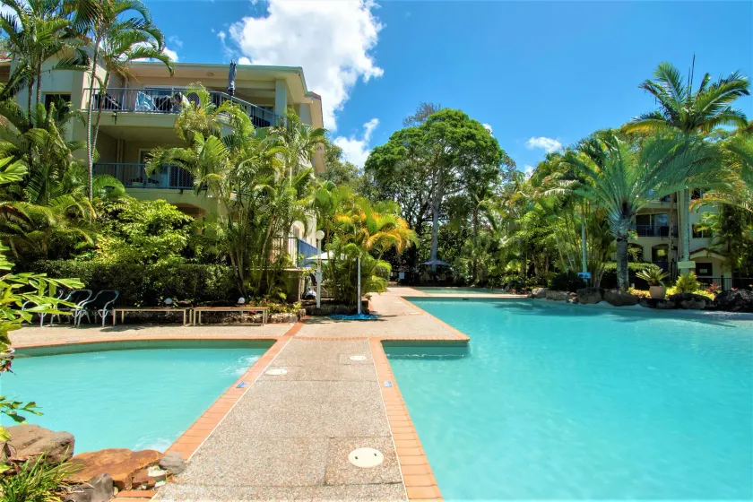 Sanctuary Lake Apartments - Image 1