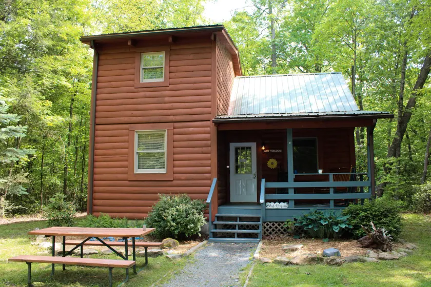 Country Road Cabins - Image 1