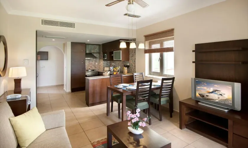 Belconti Resort Hotel - Image 1