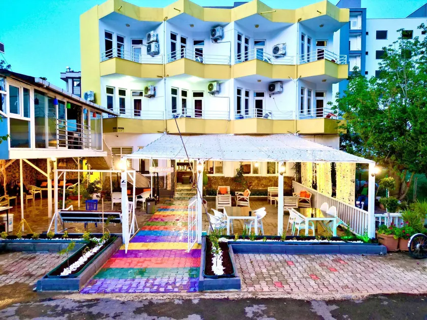 FİNİKE SEVER OTEL - Image 1
