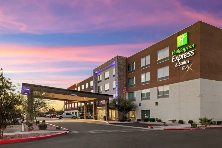 Holiday Inn Express & Suites Phoenix West - Tolleson by IHG - Image 1
