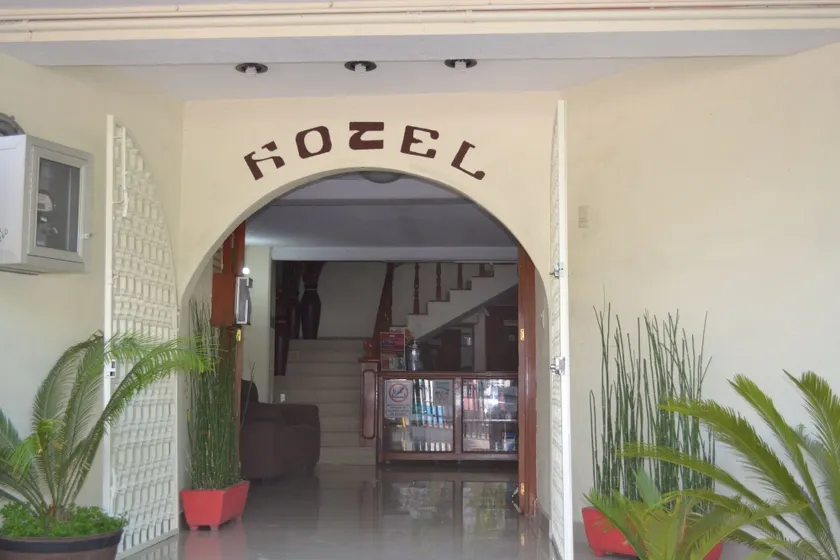 Hotel Real Del Lago - Image 1