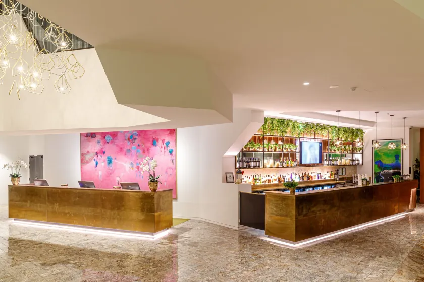 Eatons Hill Hotel - Image 1