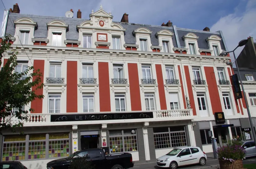 Logis Hôtel & Restaurant - Le Mouton Blanc - Image 1