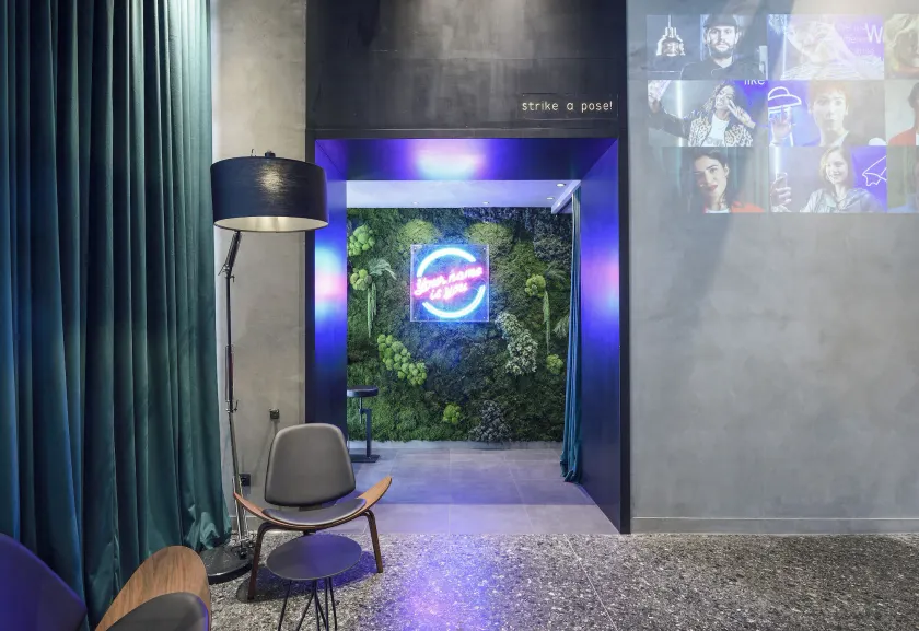 ONOMA Hotel - Entrée intérieure