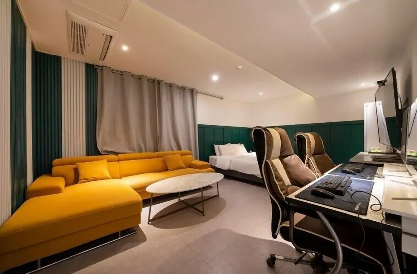 Hotel 1ga - Image 1