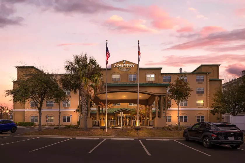 Country Inn & Suites by Radisson, Jacksonville West, FL - Image 1