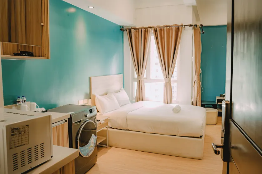 I Suites Hotel Malate - Image 1
